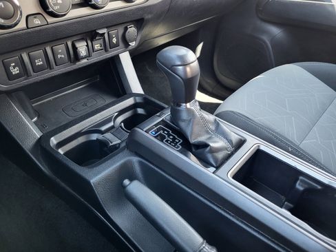 Certified 2020 Toyota Tacoma TRD Sport w/ Technology Package image 12