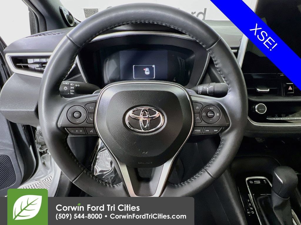 Used 2025 Toyota Corolla XSE FWD image 8