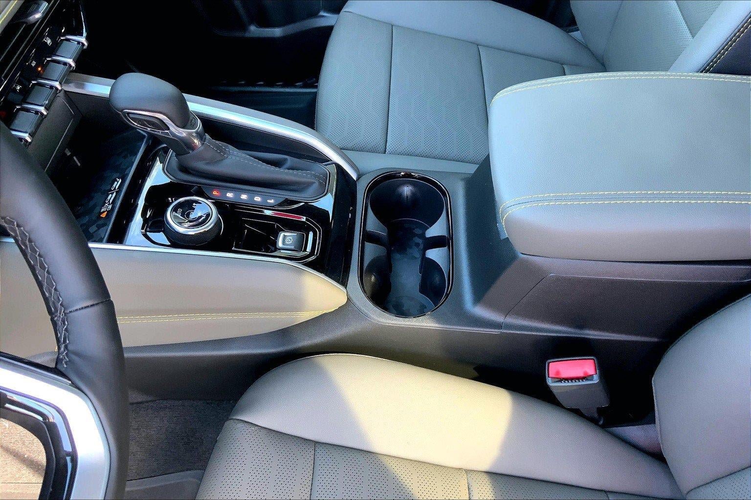 New 2026 Chevrolet Colorado ZR2 w/ Technology Package AWD/4WD image 8