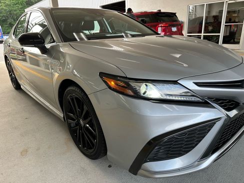 Used 2021 Toyota Camry XSE FWD image 8