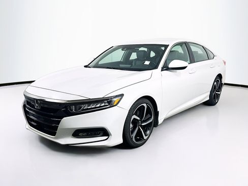 Used 2020 Honda Accord Sport image 3