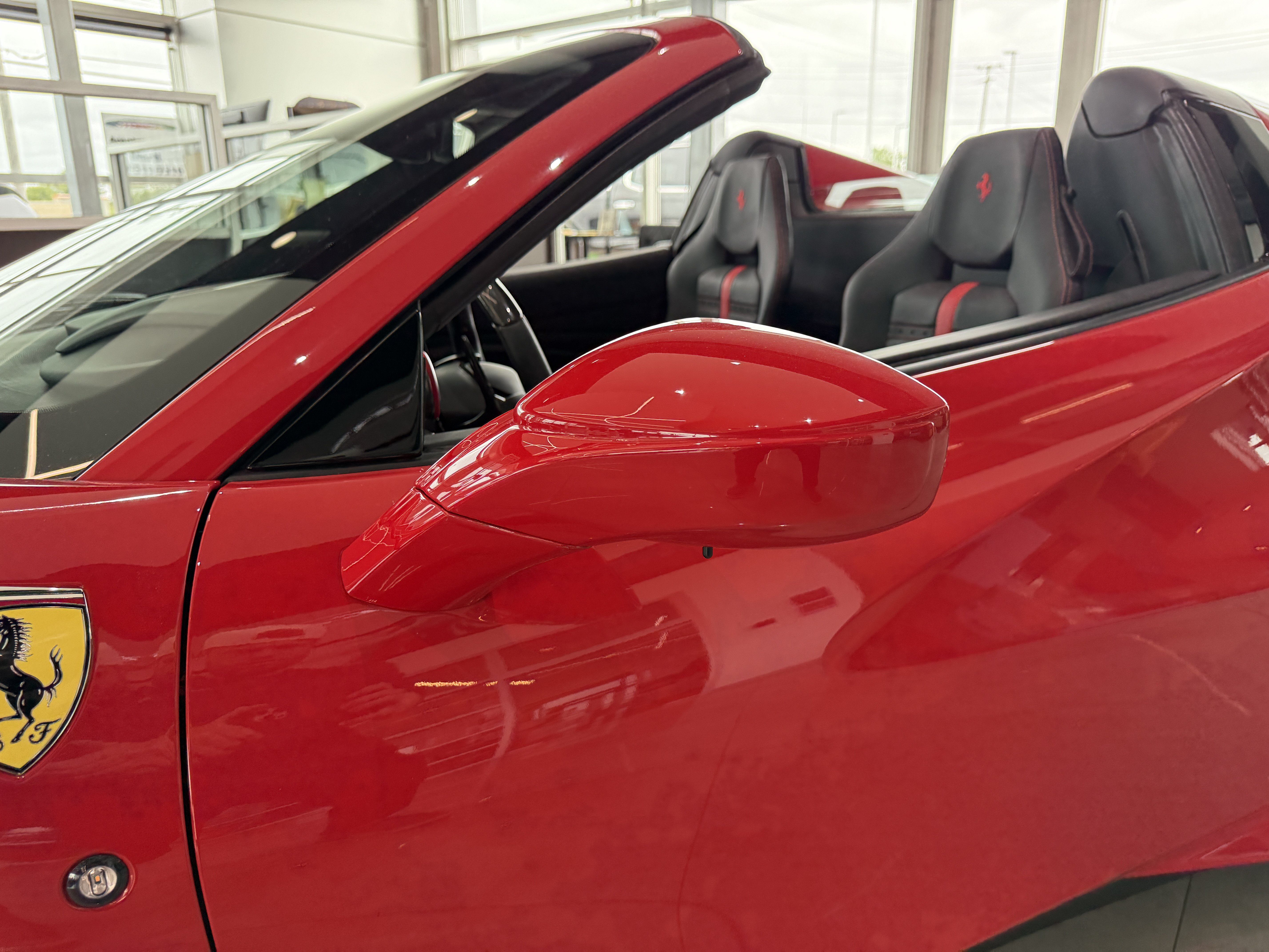 Used 2021 Ferrari F8 Tributo RWD image 33