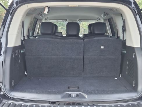 Used 2023 Nissan Armada SV image 30