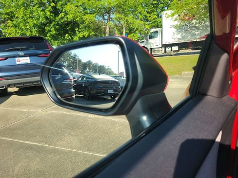 Used 2025 Toyota Camry SE w/ Convenience Package FWD image 13