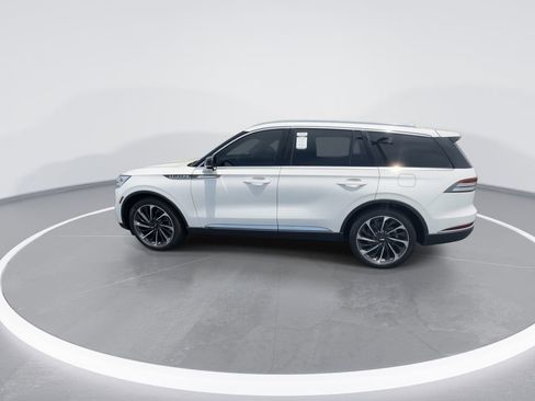 Used 2024 Lincoln Aviator Reserve w/ Equipment Group 201A AWD/4WD image 6