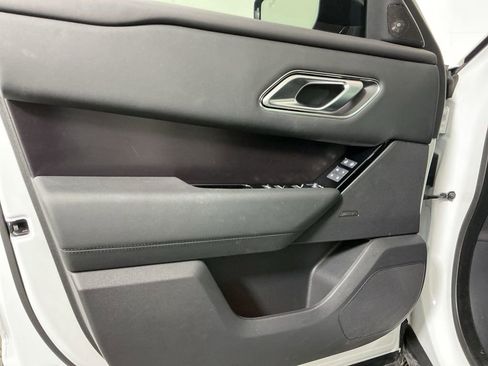 Used 2026 Land Rover Range Rover Velar Dynamic SE image 17
