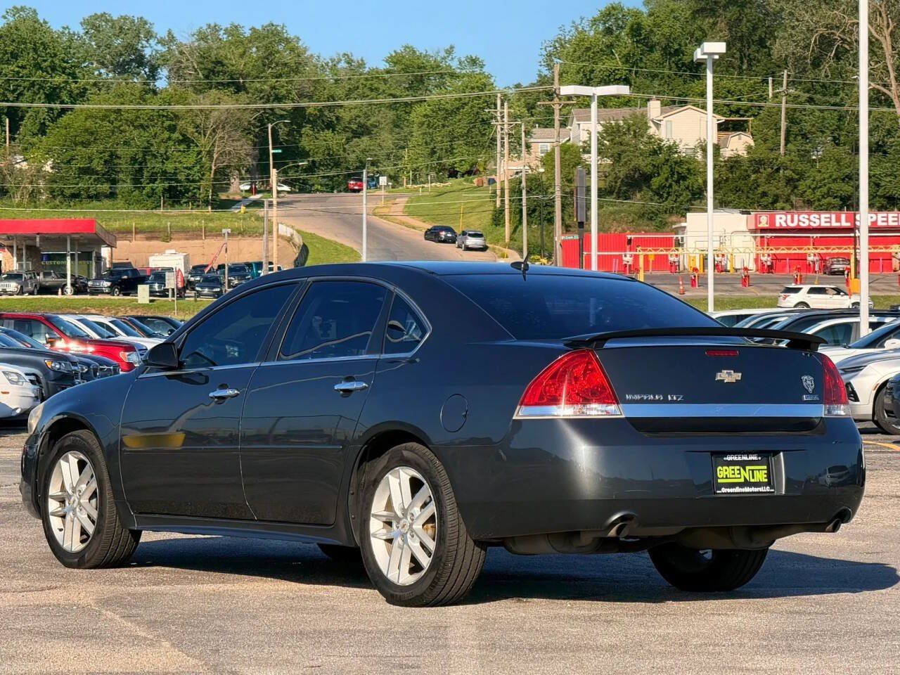 Used 2010 Chevrolet Impala LTZ FWD image 2