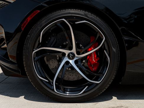 Used 2024 McLaren 750S Spider image 39