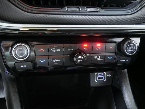 Certified 2023 Jeep Compass Trailhawk AWD/4WD image 30