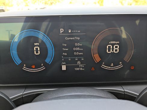 Used 2025 Hyundai Santa Fe SE image 31