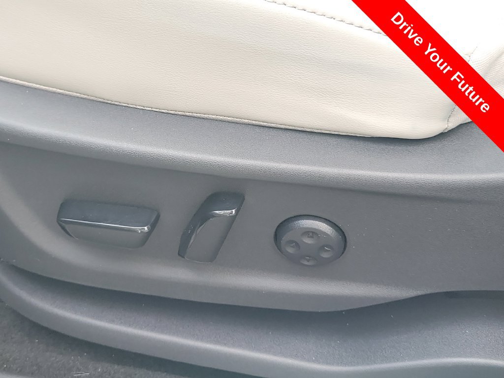 Used 2024 Nissan Ariya FWD image 20