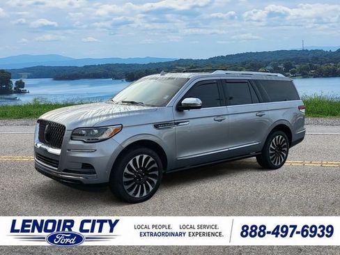 Used 2024 Lincoln Navigator L Black Label AWD/4WD image 7