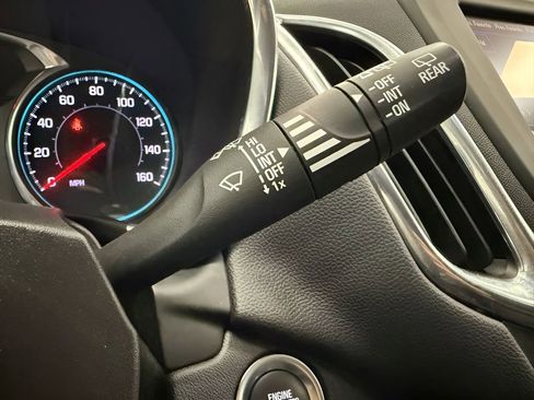 Used 2020 Chevrolet Equinox LT image 21