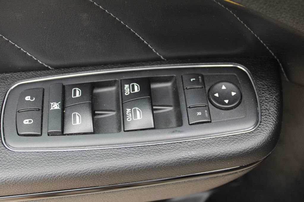 Used 2017 Dodge Charger R/T Scat Pack RWD image 31