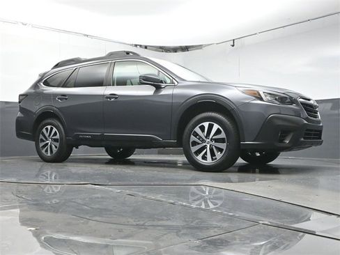 Used 2022 Subaru Outback Premium image 43