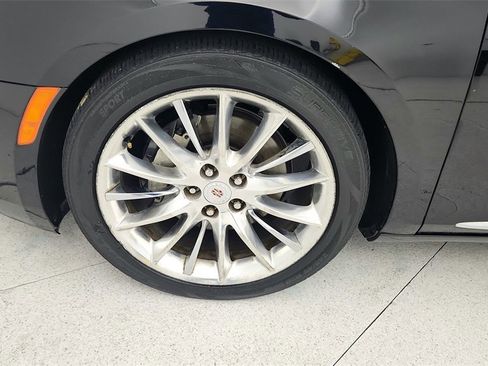 Used 2013 Cadillac XTS Platinum w/ Driver Assist Package image 31