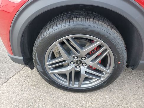 New 2026 Ford Explorer ST-Line w/ ST-Line Street Pack image 11