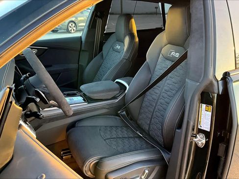 New 2026 Audi RS Q8 performance image 9