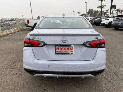 New 2025 Nissan Versa SR w/ Trunk Package image 5