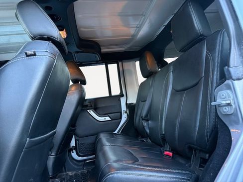 Used 2016 Jeep Wrangler Unlimited Sahara w/ Dual Top Group image 13