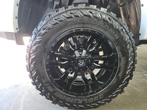 Used 2020 RAM 1500 Laramie image 25