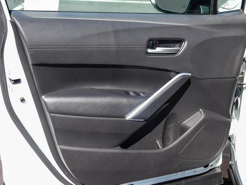 Used 2023 Toyota Corolla Cross AWD Hybrid image 26