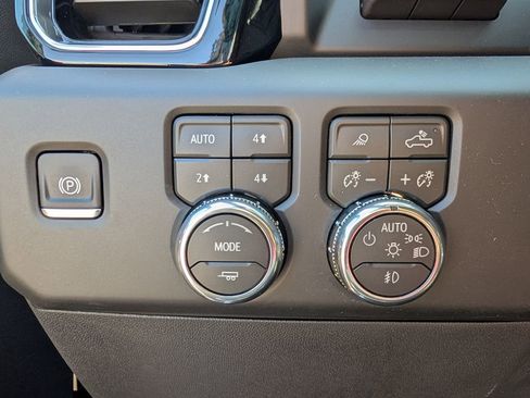 New 2026 GMC Sierra 1500 Denali w/ Technology Package AWD/4WD image 32