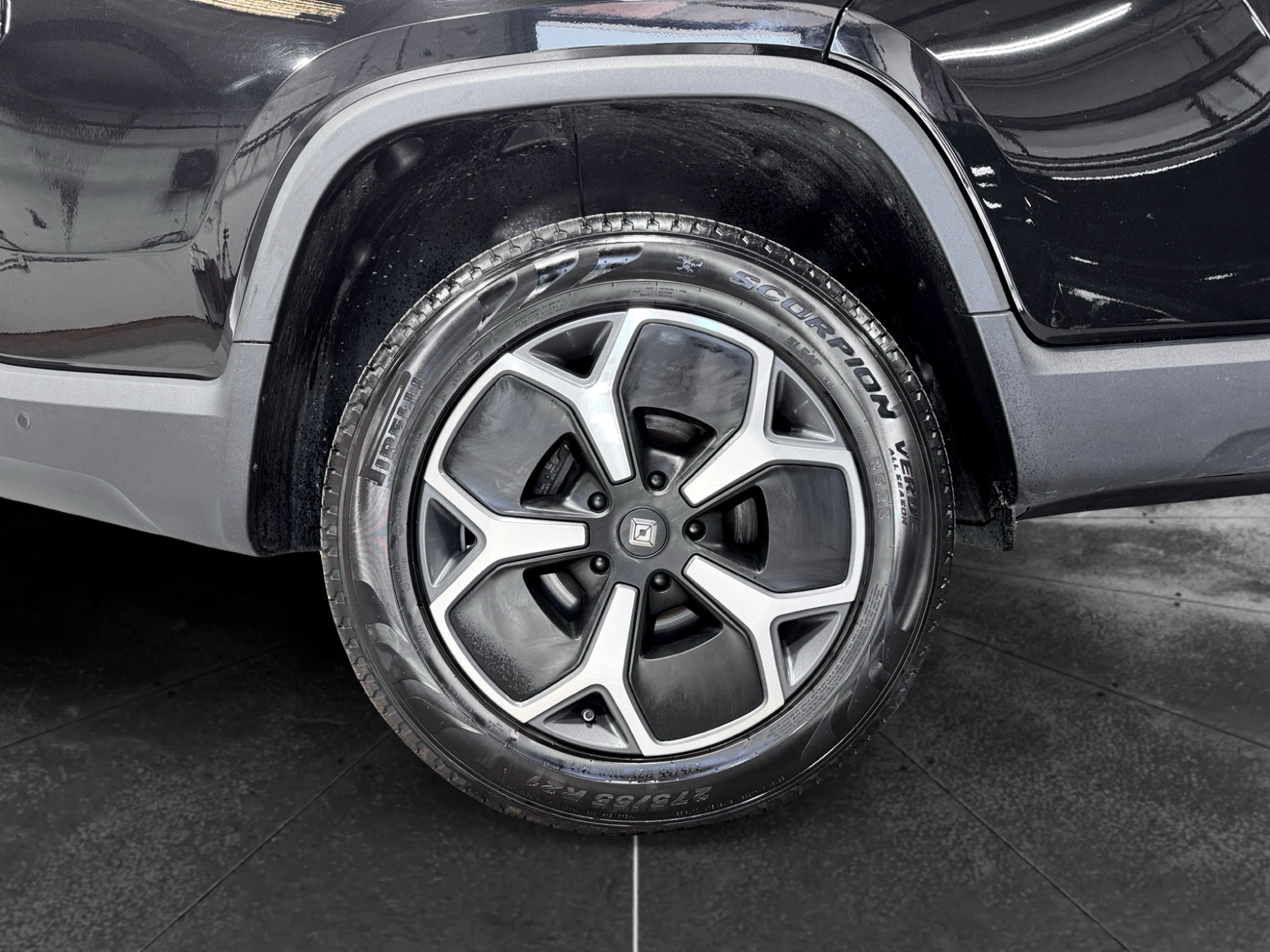 Used 2023 Rivian R1T Adventure Dual AWD/4WD image 36