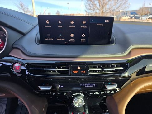 Used 2024 Acura MDX SH-AWD w/ Technology Package image 20