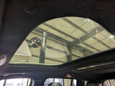 Used 2023 Mercedes-Benz EQB 250+ image 7