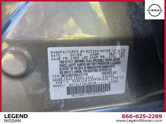 Used 2025 Nissan Versa SV w/ Trunk Package FWD image 31
