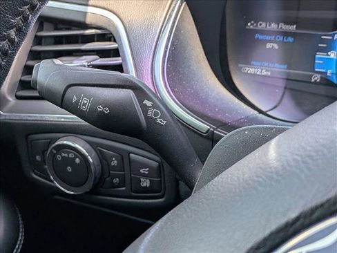 Used 2020 Ford Edge Titanium FWD image 16