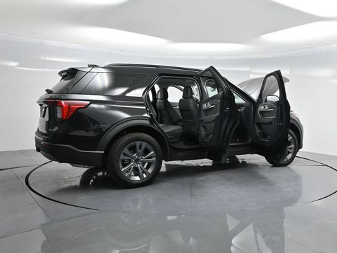 New 2025 Ford Explorer Active w/ Active Comfort Package AWD/4WD image 4