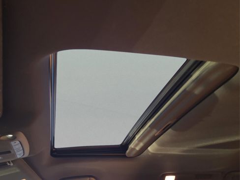 Used 2024 INFINITI QX80 Sensory image 17