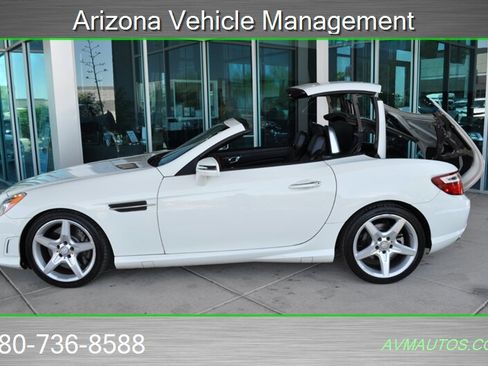 Used 2012 Mercedes-Benz SLK 350 image 31