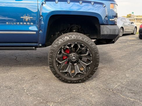 Used 2017 Chevrolet Silverado 1500 LTZ Z71 w/ LTZ Plus Package AWD/4WD image 21