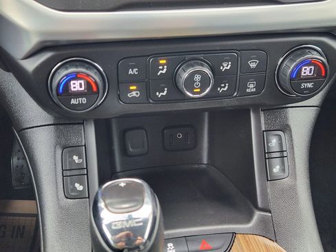 Used 2017 GMC Acadia SLE AWD/4WD image 36