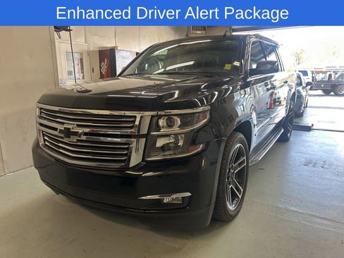 Used 2020 Chevrolet Suburban Premier w/ Max Trailering Package image 4