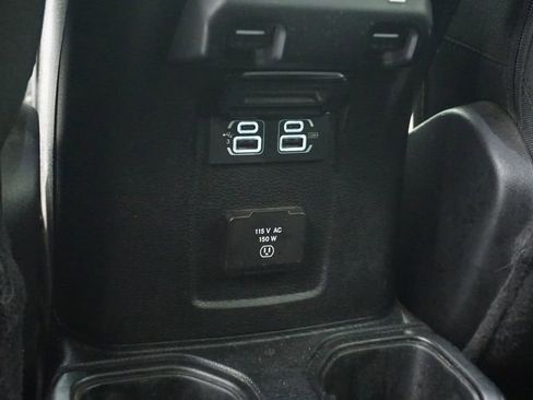 Certified 2018 Jeep Wrangler Unlimited Sahara image 29