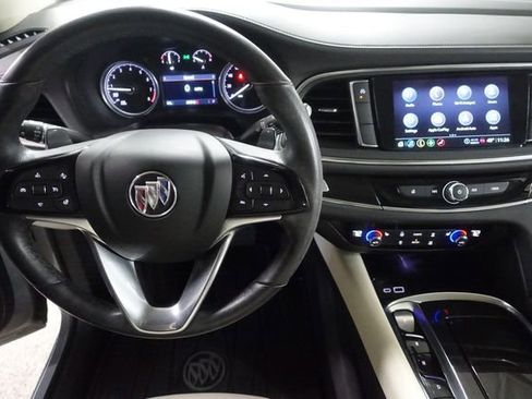 Used 2024 Buick Enclave Essence FWD image 9