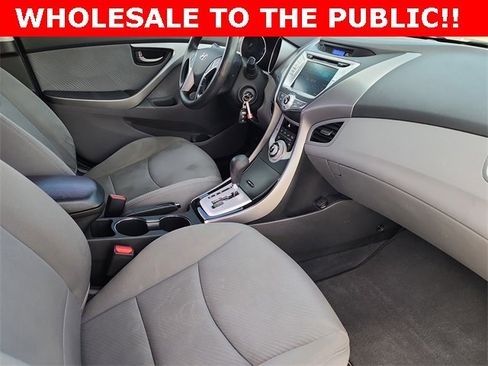 Used 2011 Hyundai Elantra GLS w/ Navigation Pkg 4 image 17
