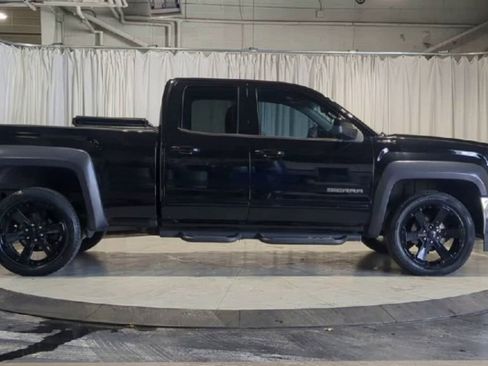 Used 2017 GMC Sierra 1500 SLE w/ SLE Value Package AWD/4WD image 11