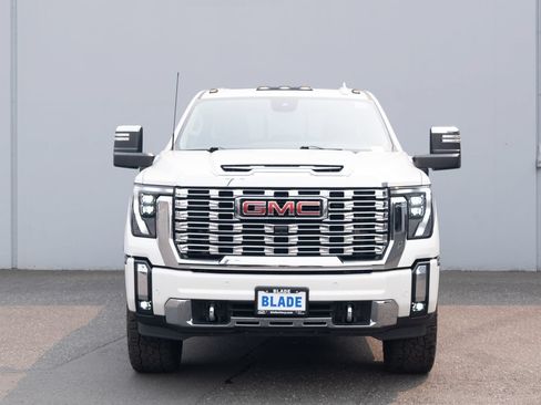 Used 2024 GMC Sierra 3500 Denali w/ Denali Reserve Package AWD/4WD image 24