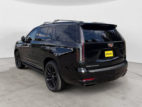 Used 2025 Cadillac Escalade Sport Platinum w/ LPO, Floor Liner Package AWD/4WD image 7