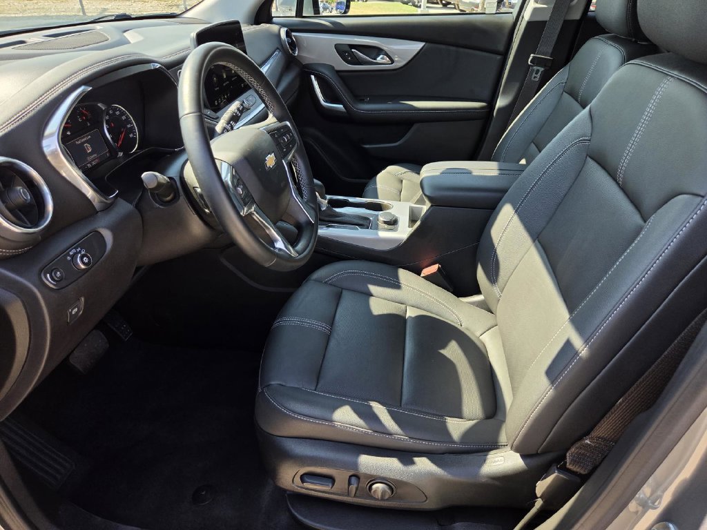 Used 2024 Chevrolet Blazer LT FWD image 17