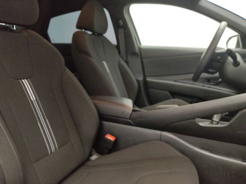 Used 2025 Hyundai Elantra Sport FWD image 21