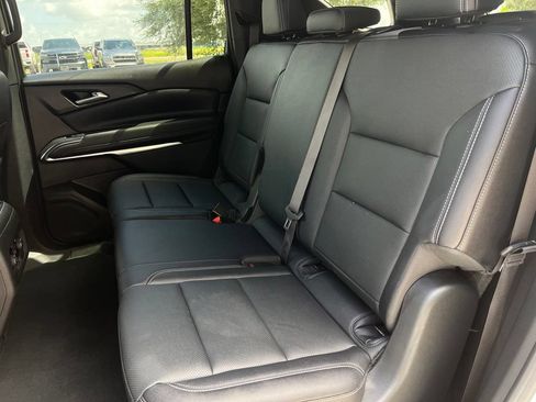 Used 2026 Chevrolet Traverse LT FWD image 15