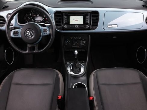 Used 2013 Volkswagen Beetle 2.5 Fender FWD image 2