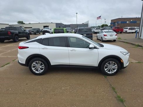 Used 2025 Buick Envista Preferred w/ Convenience I Package FWD image 9