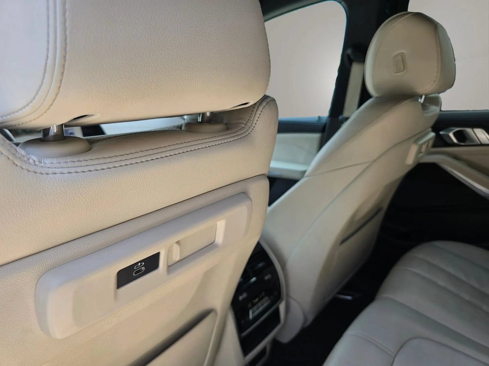 Used 2020 BMW X5 sDrive40i w/ Convenience Package RWD image 29